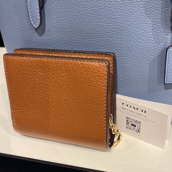 Coach Snap Wallet
IM/Redwood - Picture 7 of 16